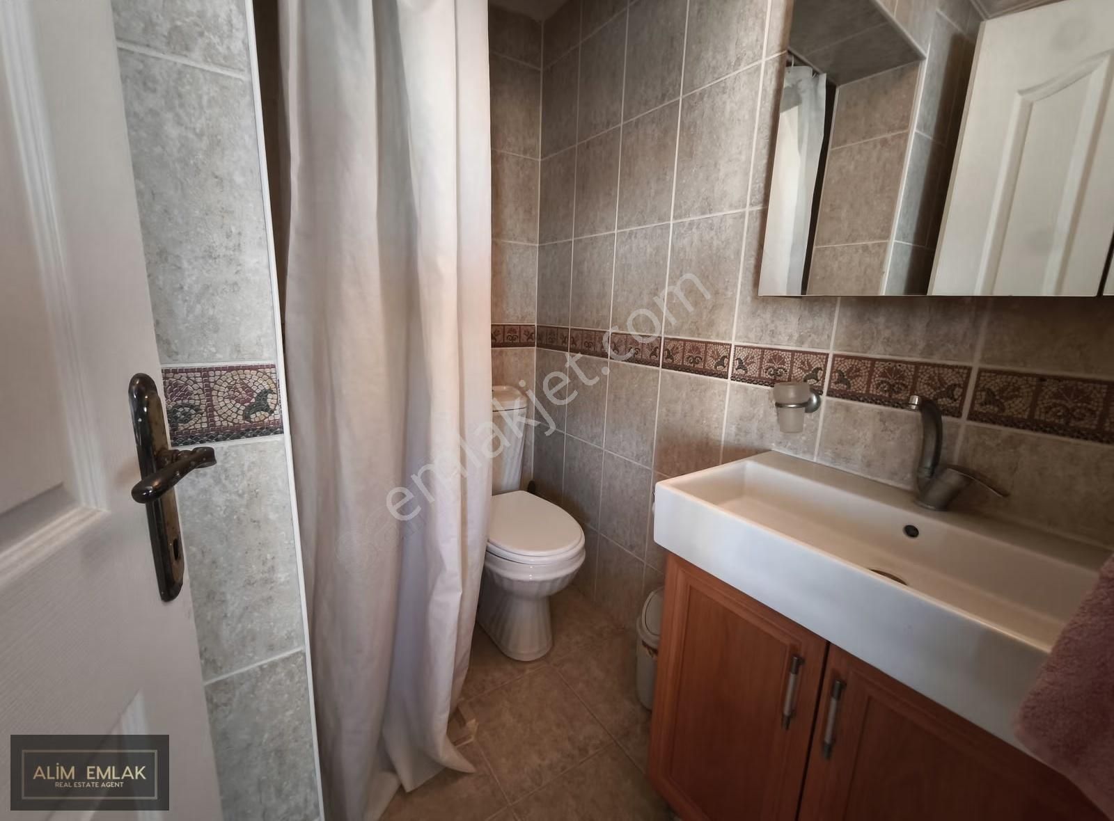 Didim Çamlık Mah. Denize Yakın Konumda 3+1 Çok Geniş Villa - Görsel 10