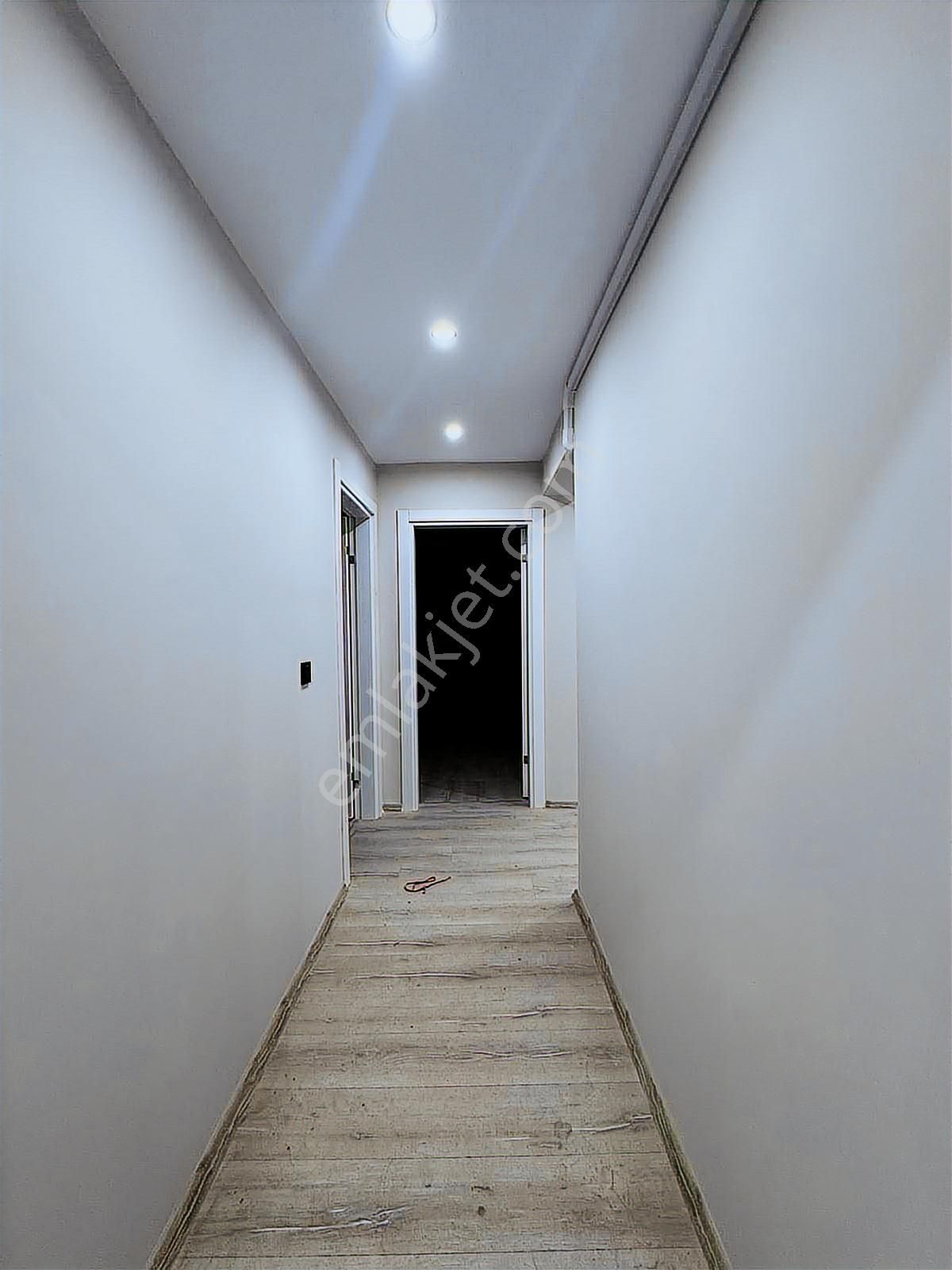 Yörük Mahallesi Gürsel Caddesi Üzeri Satılık Sıfır 3+1 Daire - Görsel 6