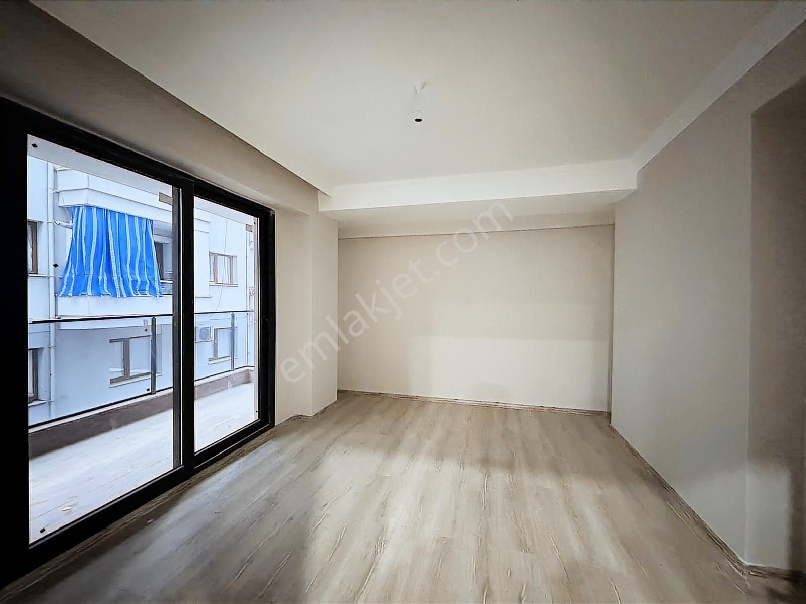 Yörük Mahallesi Gürsel Caddesi Üzeri Satılık Sıfır 3+1 Daire - Görsel 5