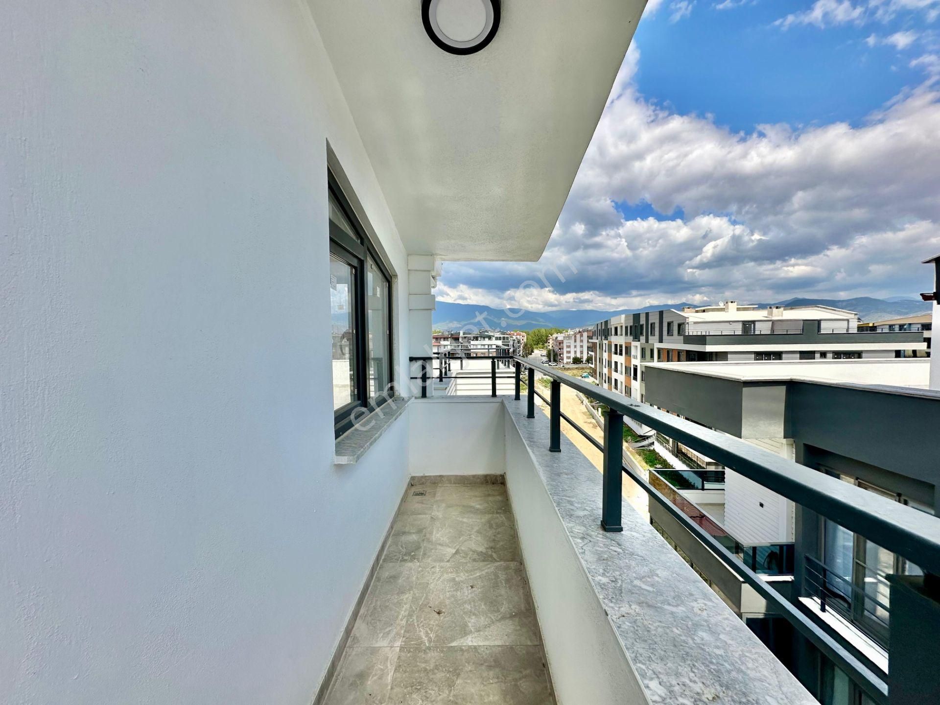 ꧁ay Emlak'tan꧂akçay'da Kapalı Otoparklı Kazdağı Manzaralı Geniş Teraslı Satılık 3+1 Dubleks Daire - Görsel 10