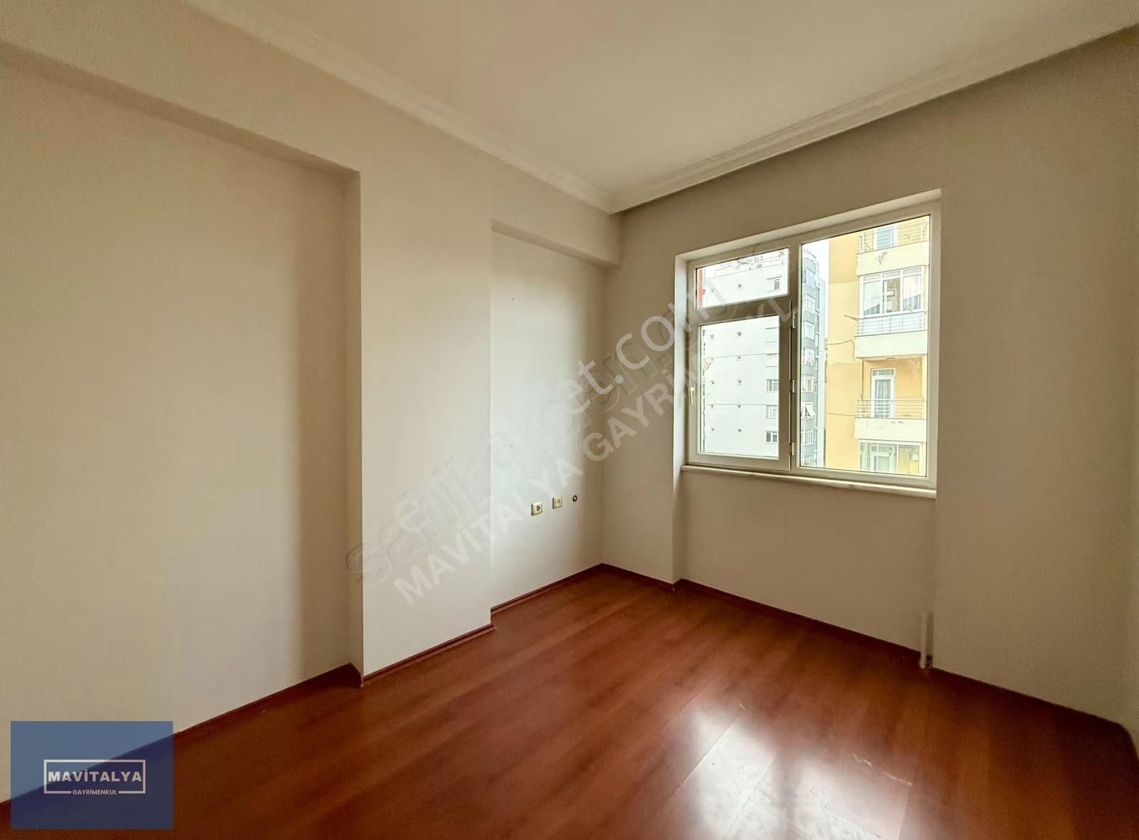 Altınkum'da Cuma Pazarı Yanı Asansörlü Binada 3+1 Geniş Daire - Görsel 16