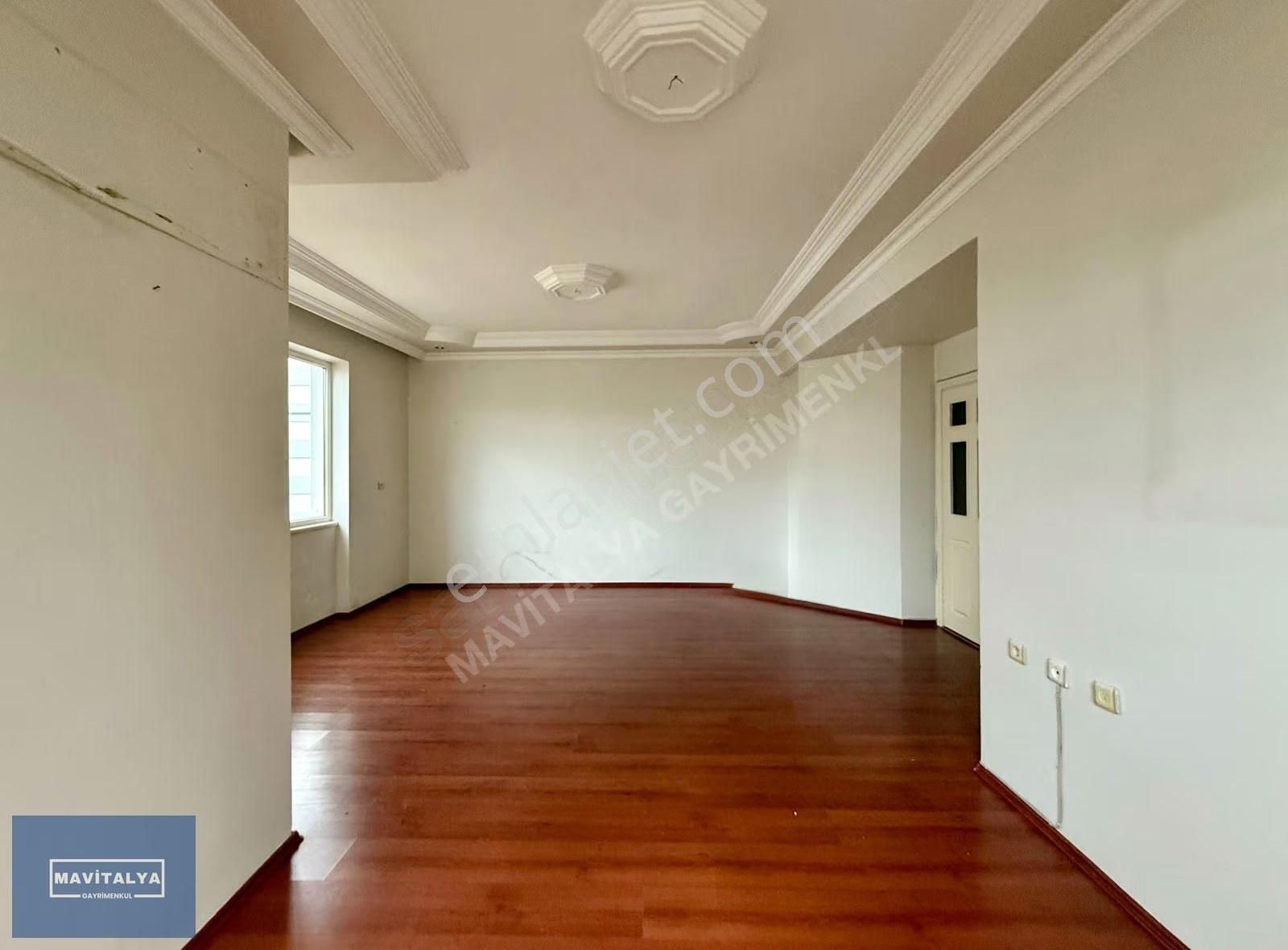 Altınkum'da Cuma Pazarı Yanı Asansörlü Binada 3+1 Geniş Daire - Görsel 24