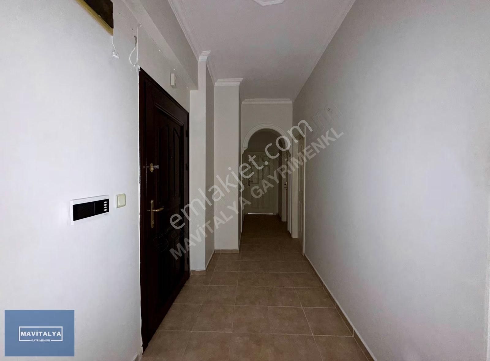 Altınkum'da Cuma Pazarı Yanı Asansörlü Binada 3+1 Geniş Daire - Görsel 18