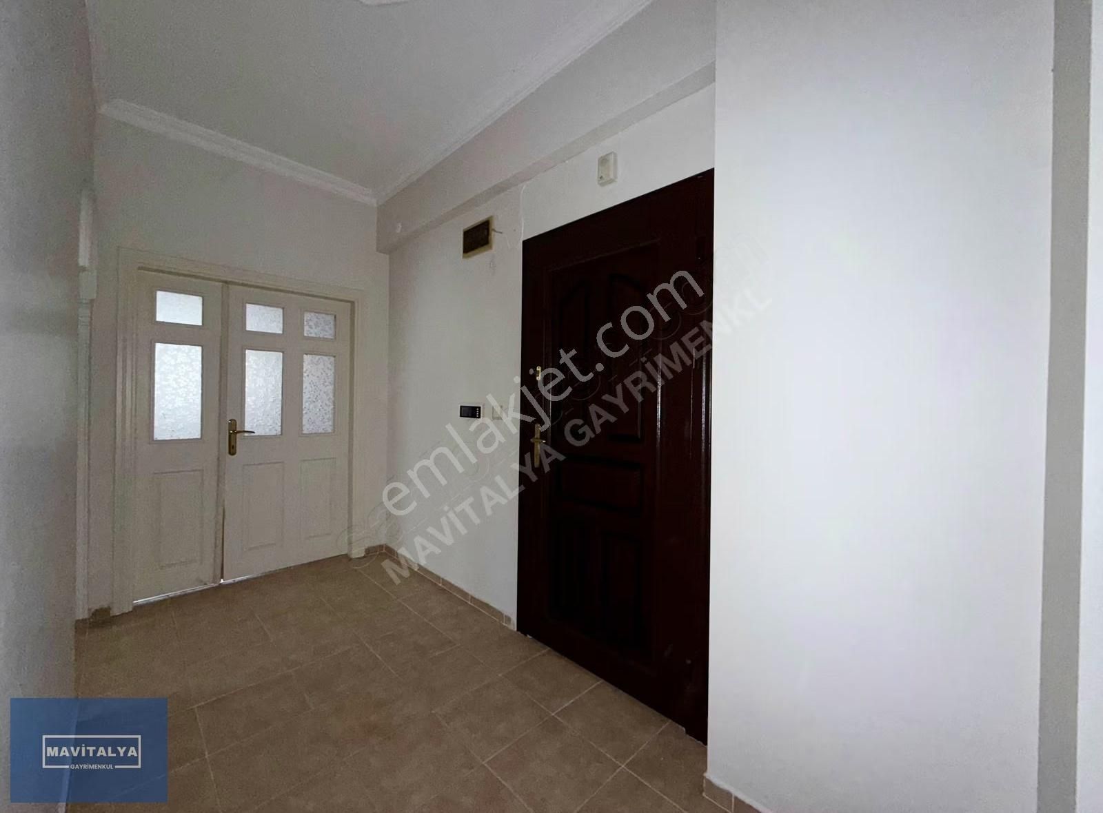 Altınkum'da Cuma Pazarı Yanı Asansörlü Binada 3+1 Geniş Daire - Görsel 17