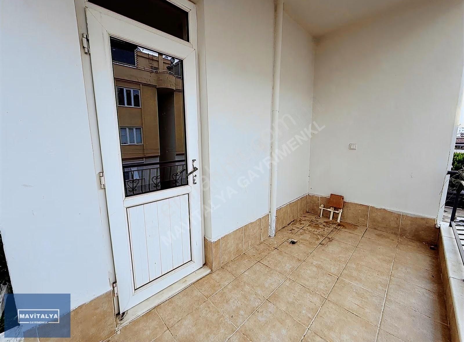 Altınkum'da Cuma Pazarı Yanı Asansörlü Binada 3+1 Geniş Daire - Görsel 15