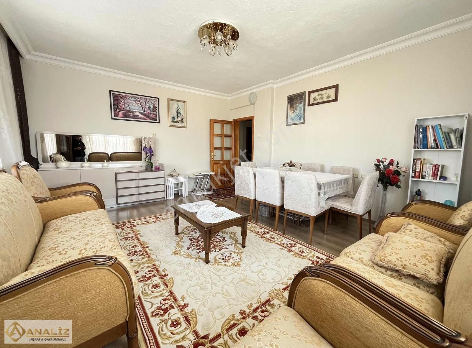 Analiz'den Ovaloğlu Sitesi"nde 3+1 Bakımlı Ara Kat Satılık Daire - Görsel 3