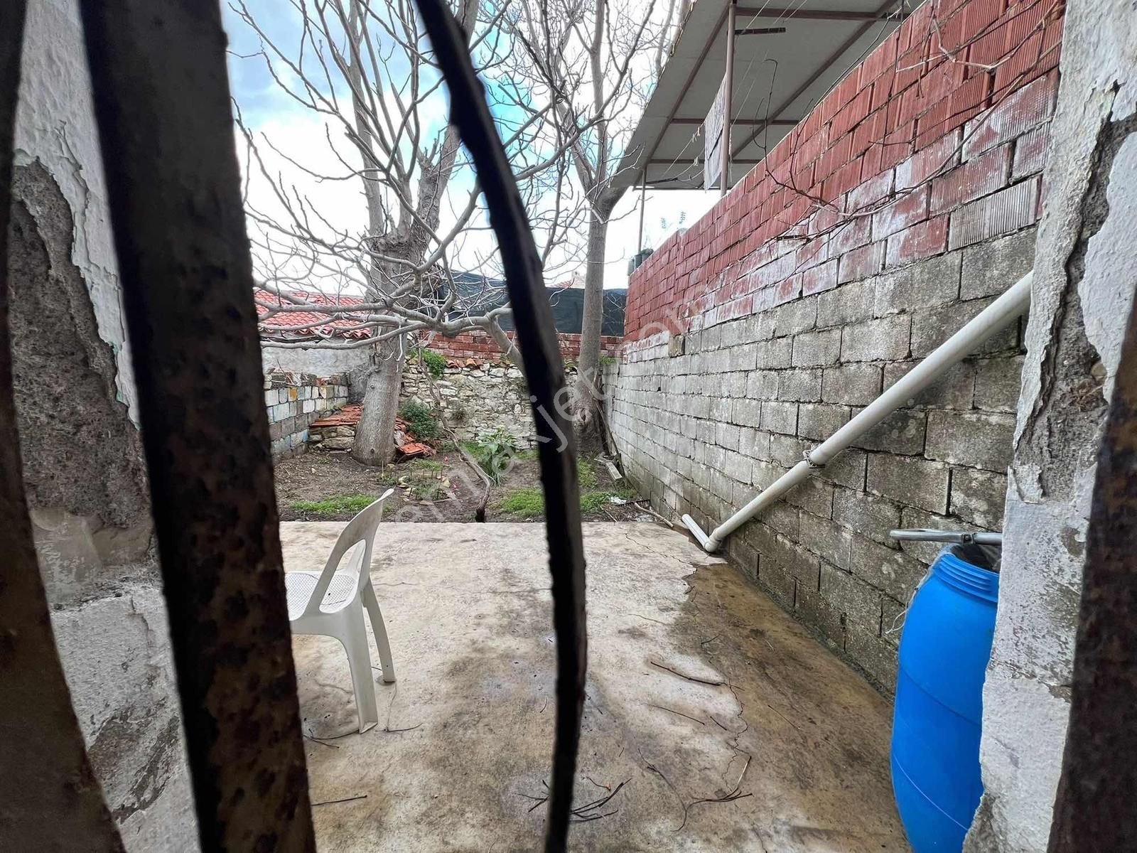 Akalın'dan Urla Merkezde Barlar Sokagı Yakını Avantajlı Taş Ev - Görsel 4