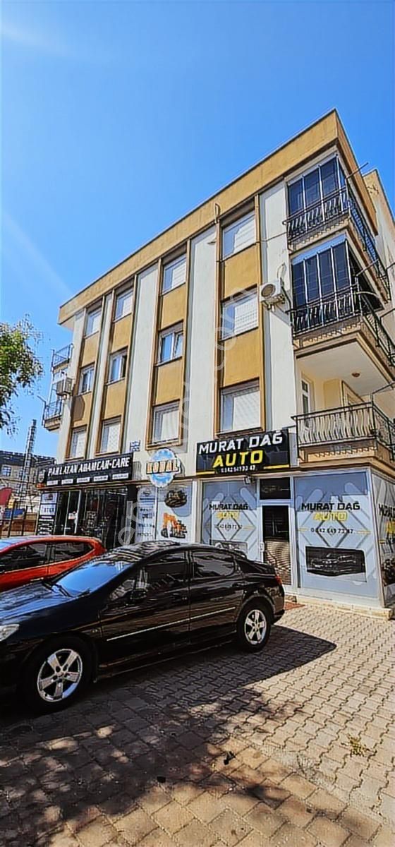 75. Yıl Cadde'de 130 M2 3 Cepheli Doğalgazlı Kombili Cambalkonlu