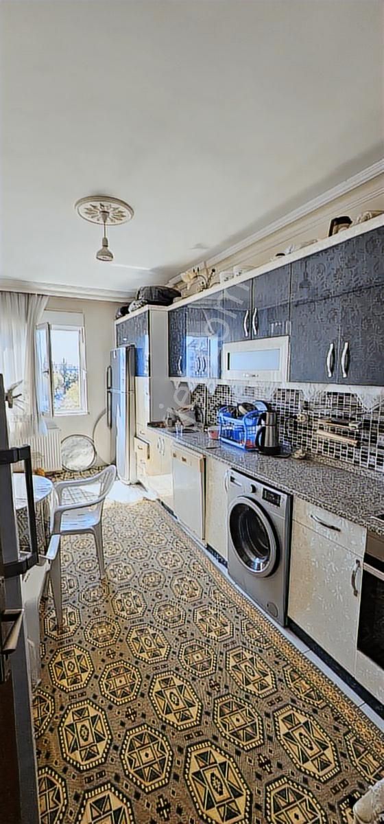 75. Yıl Cadde'de 130 M2 3 Cepheli Doğalgazlı Kombili Cambalkonlu - Görsel 23