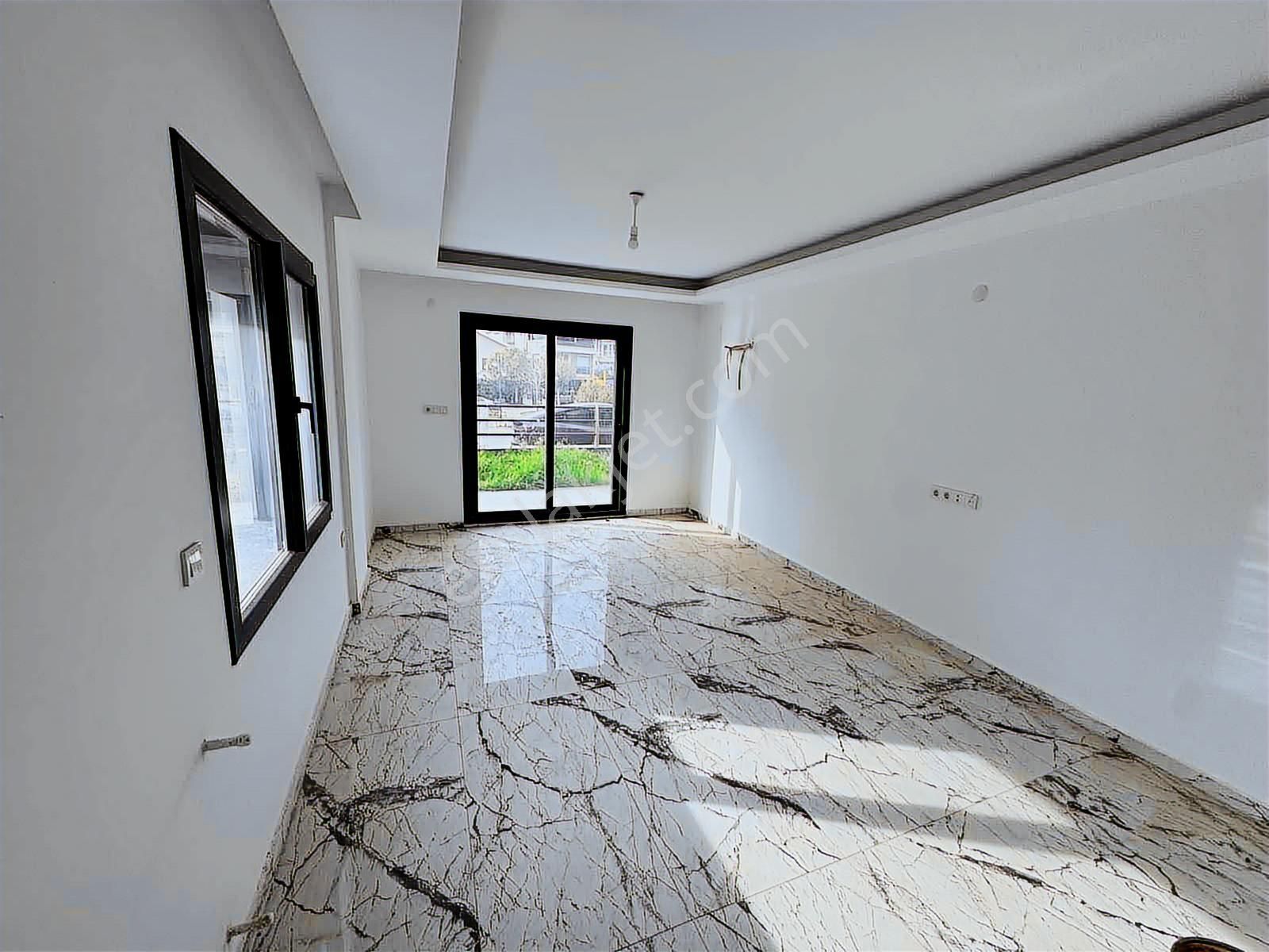 Özdere'de Köşe Otoparklı 3+1 Villa - Görsel 10