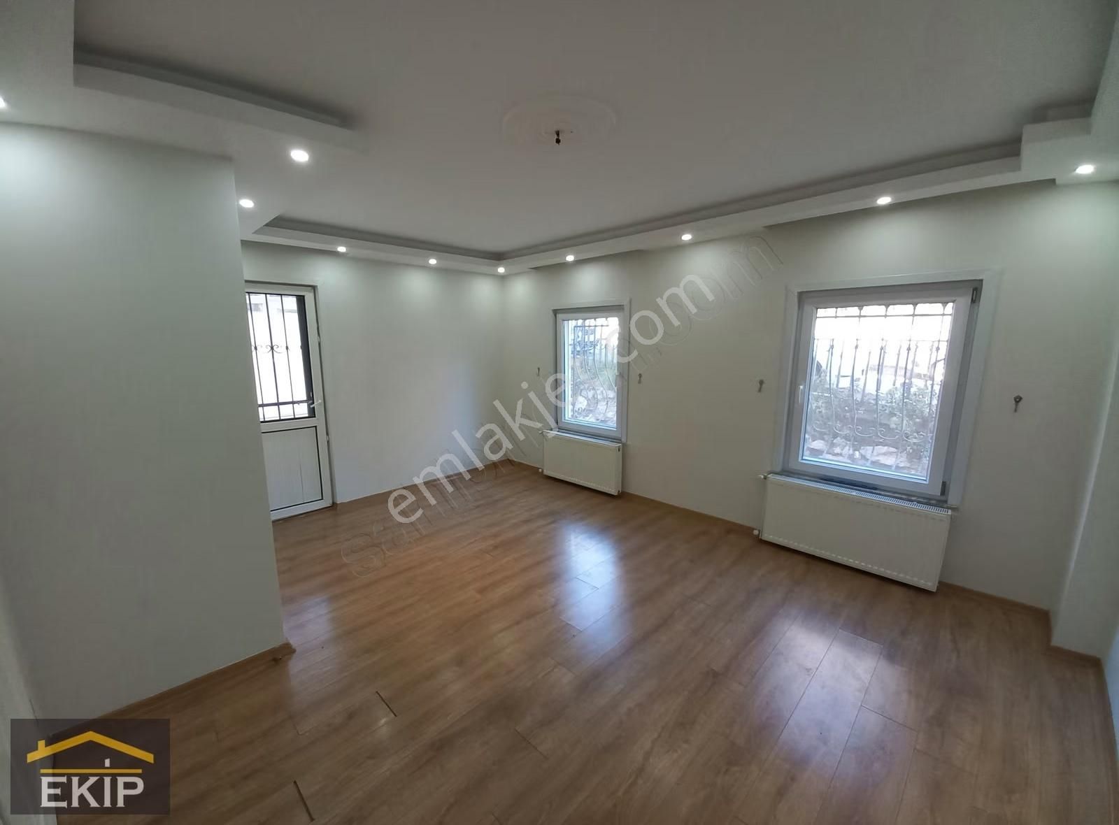 Elalmış Reyhan Sokakta Masrafsız 3+1 Kiralık