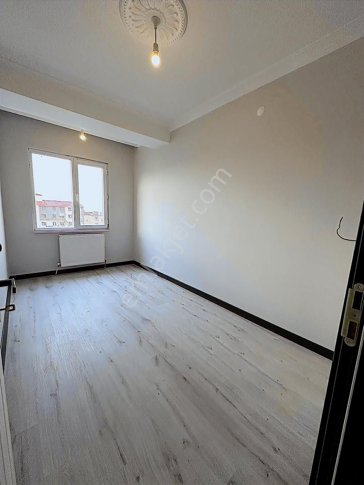 Kapaklı Bahçelievler De 3+1 Ön Cephe ,otoparklı Çift Balkon - Görsel 5