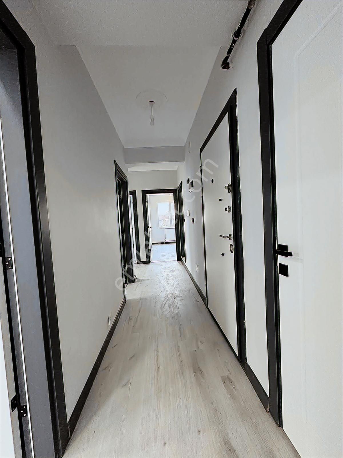 Kapaklı Bahçelievler De 3+1 Ön Cephe ,otoparklı Çift Balkon - Görsel 13