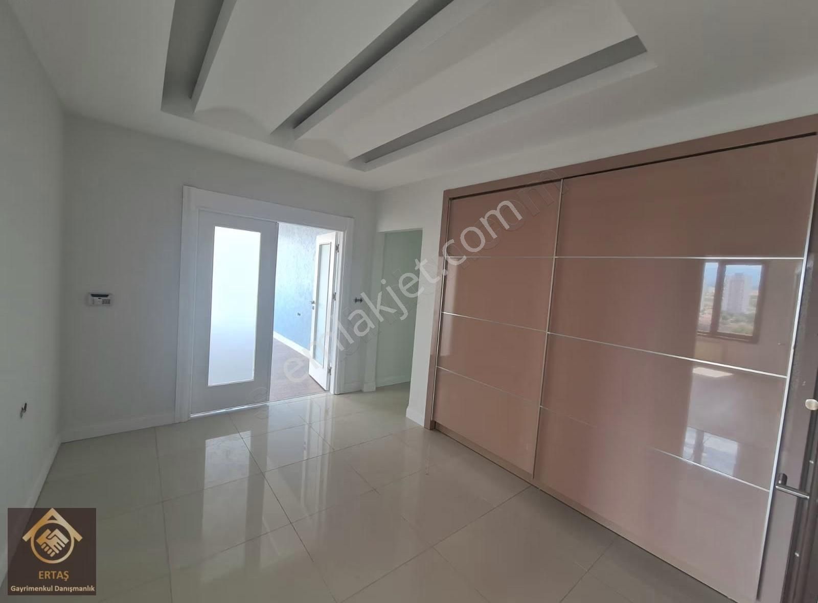 Hulusi Akar Bulvarı Üzerinde İçi Yapılı 4+1 Satılık Lüks Daire - Görsel 23