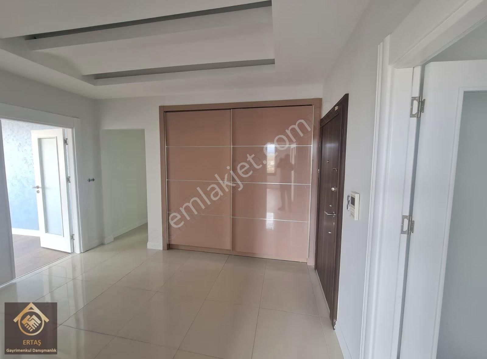 Hulusi Akar Bulvarı Üzerinde İçi Yapılı 4+1 Satılık Lüks Daire - Görsel 33