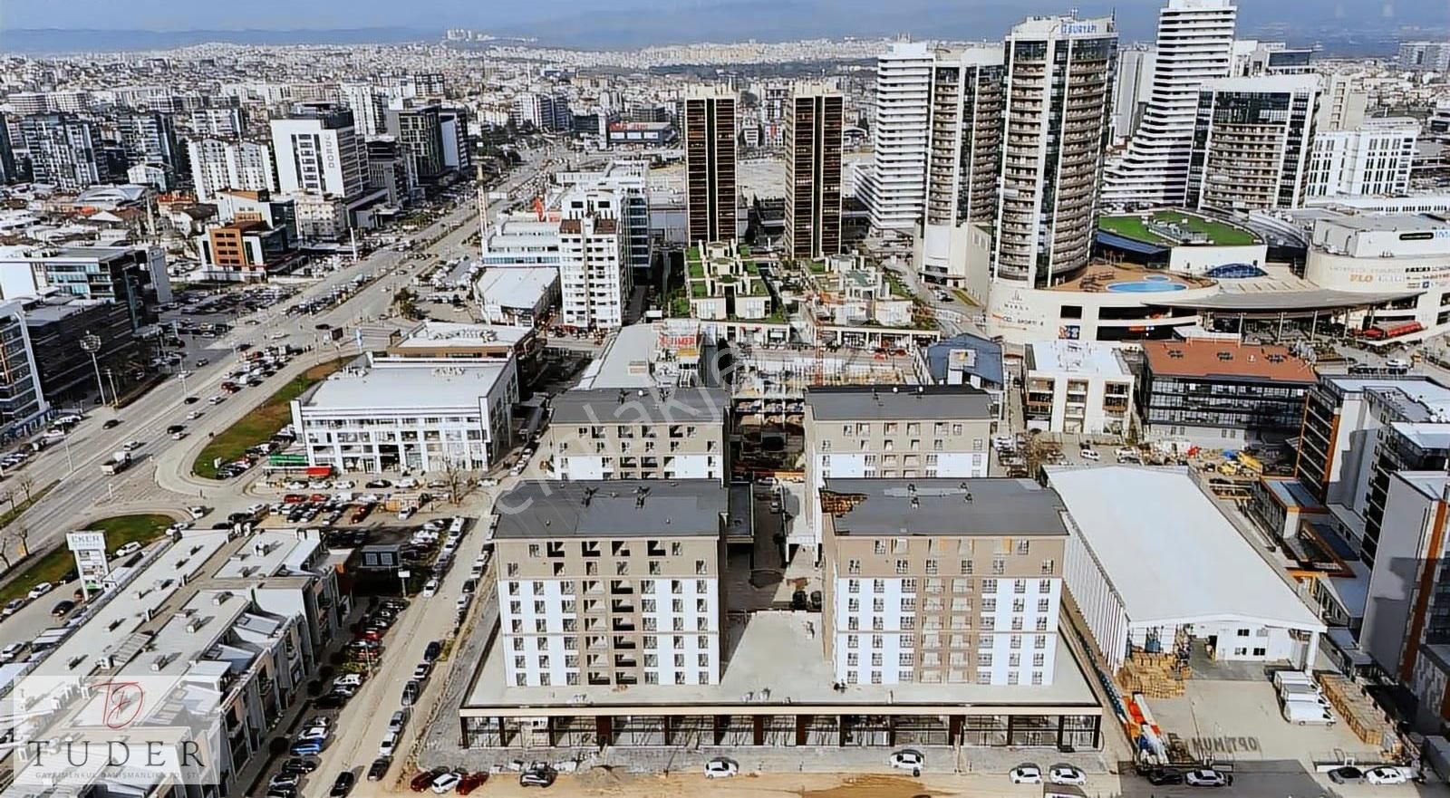 Odunluk'ta Şehrin Kalbinde Sur Yapı Avm Jimer Yani Ara Kat 1+1 - Görsel 3