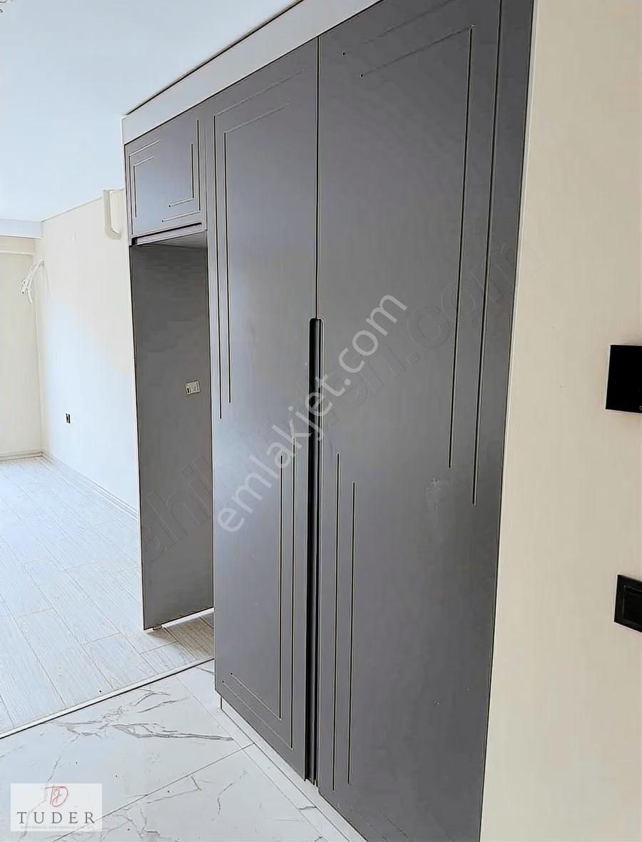 Odunluk'ta Şehrin Kalbinde Sur Yapı Avm Jimer Yani Ara Kat 1+1 - Görsel 5