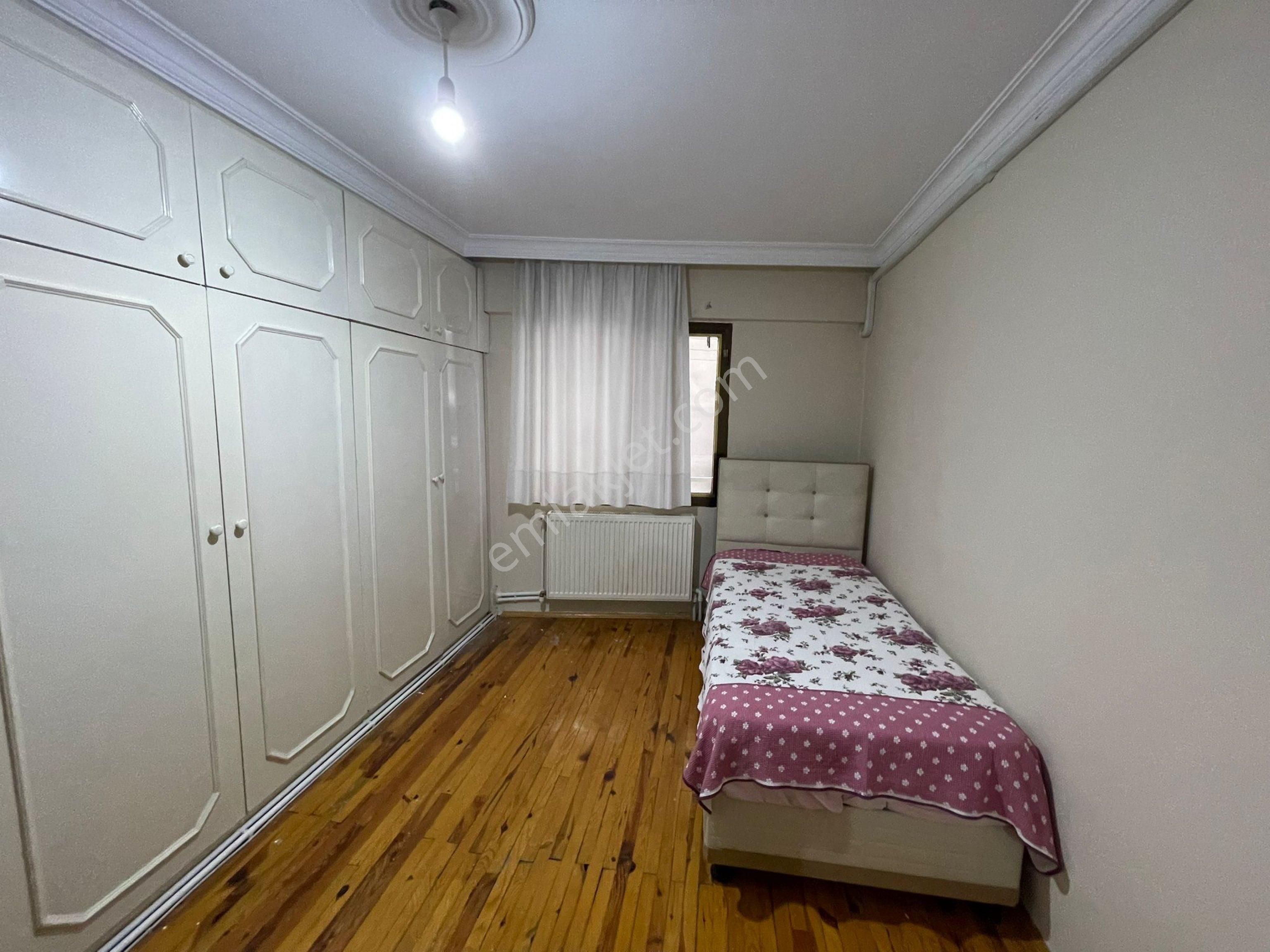 Türker Emlak | Yıldız Caddesi 3+1 135m2 Asansörlü Otoparklı Daire - Görsel 4