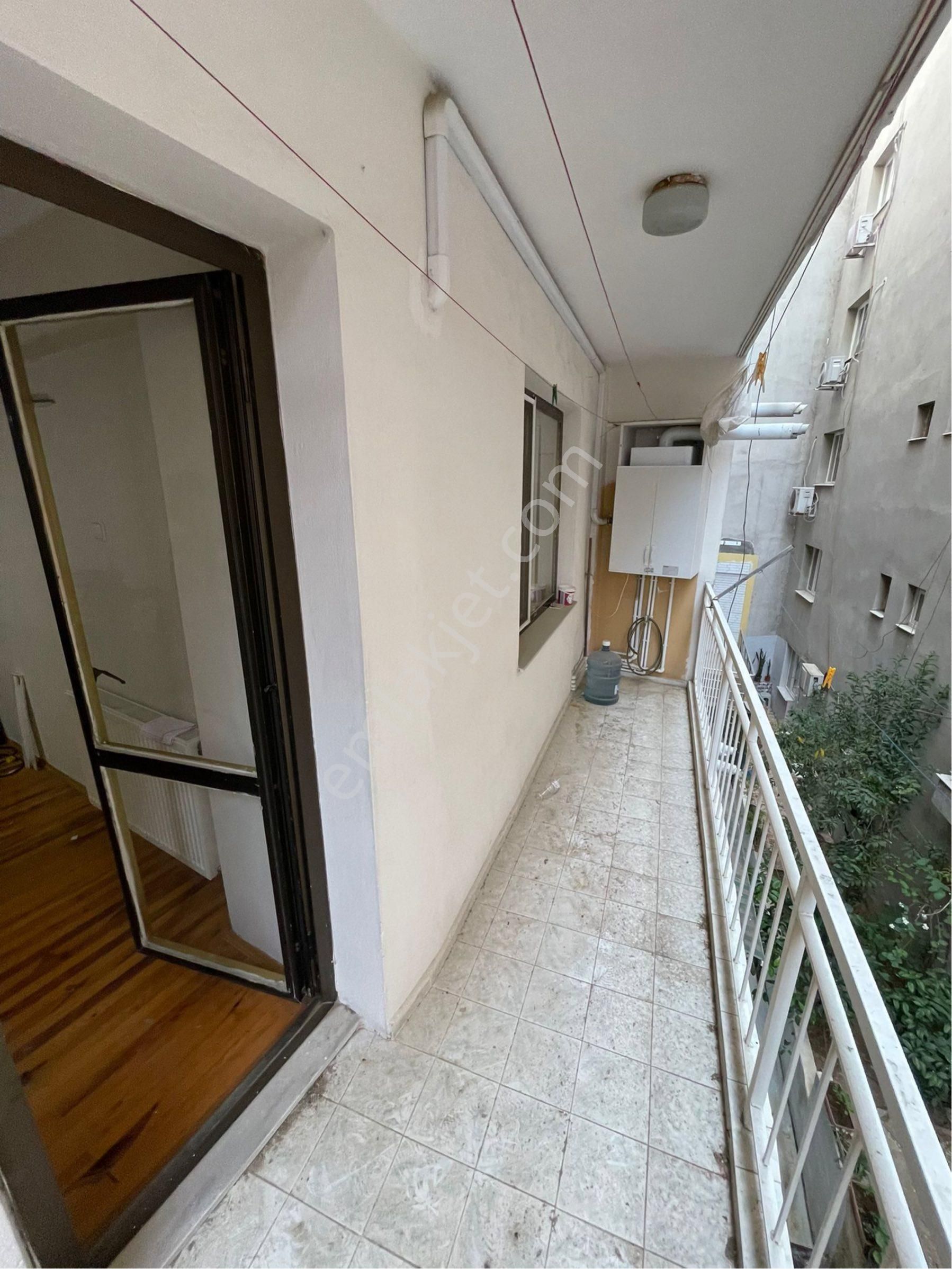 Türker Emlak | Yıldız Caddesi 3+1 135m2 Asansörlü Otoparklı Daire - Görsel 14