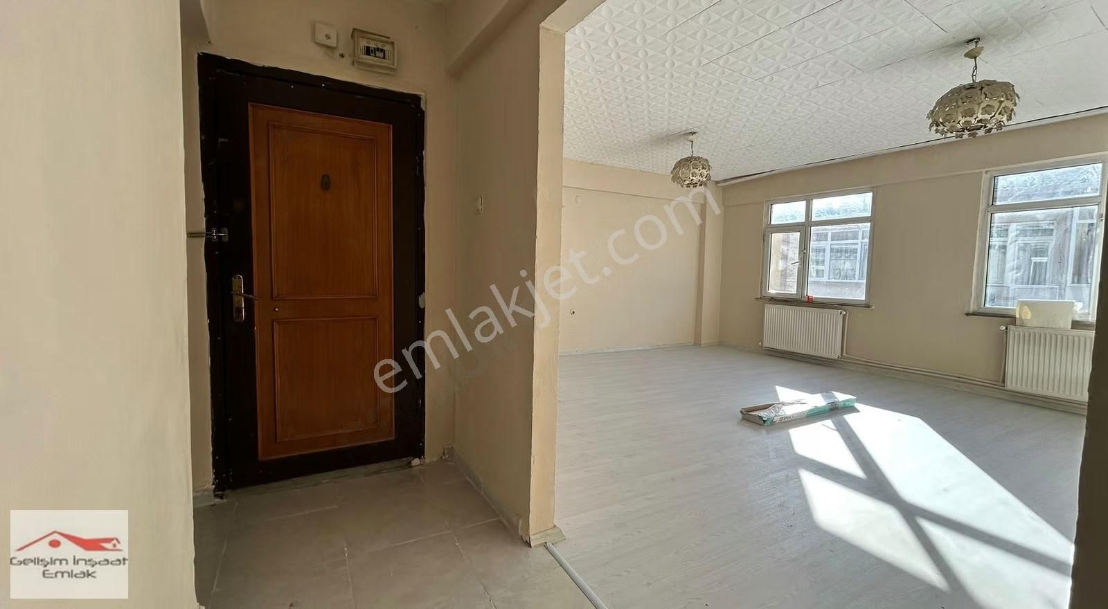 Gelişim Emlak`tan İçi Yenilenmiş, Çift Cephe, Geniş 75m², 2+1 - Görsel 11