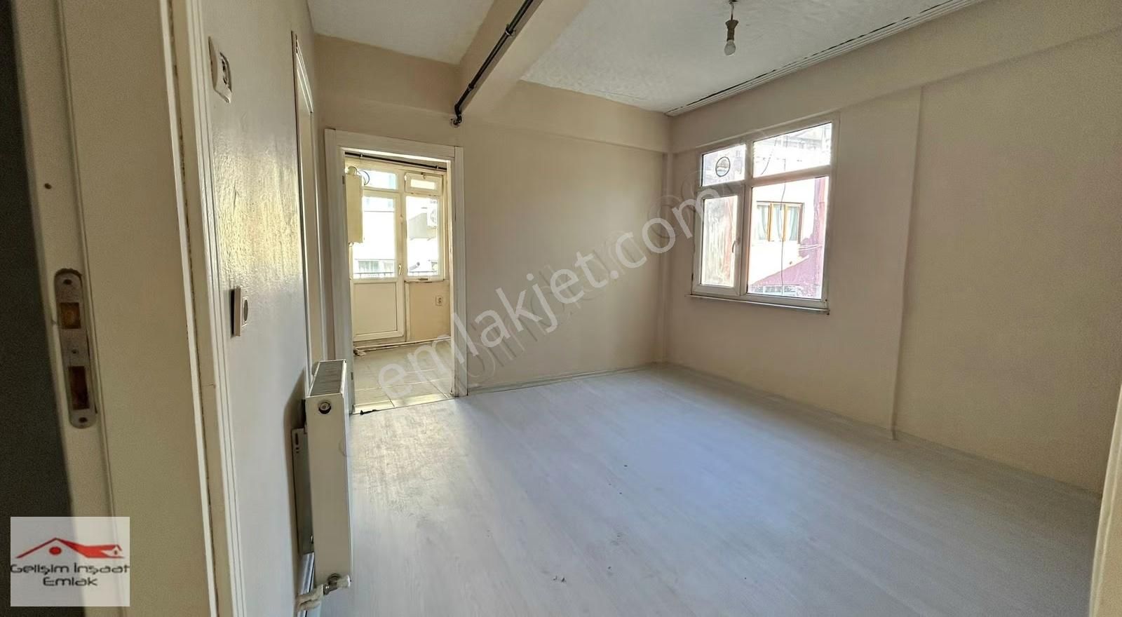 Gelişim Emlak`tan İçi Yenilenmiş, Çift Cephe, Geniş 75m², 2+1 - Görsel 4