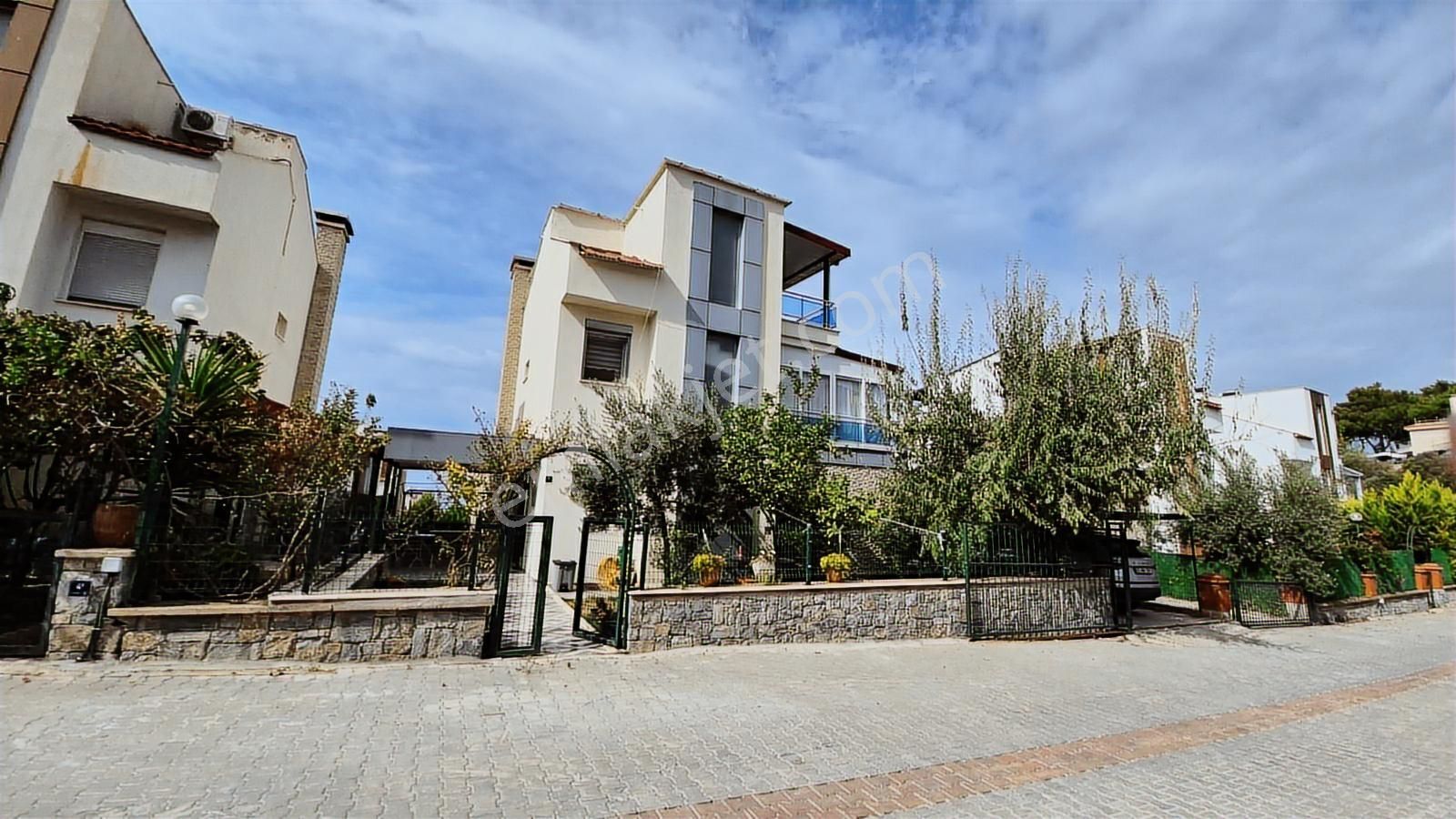 Ege Kuşadası Türkmen Takas A Marinada Fırsat Müstakil Villa