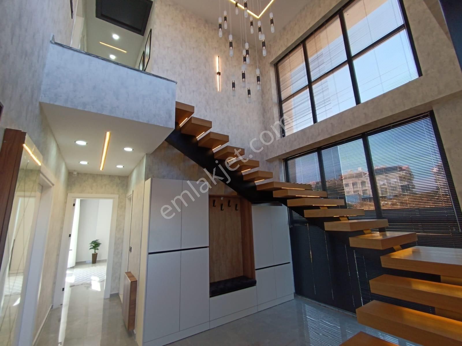 Efelerde Satilik Utraluks Villa - Görsel 19