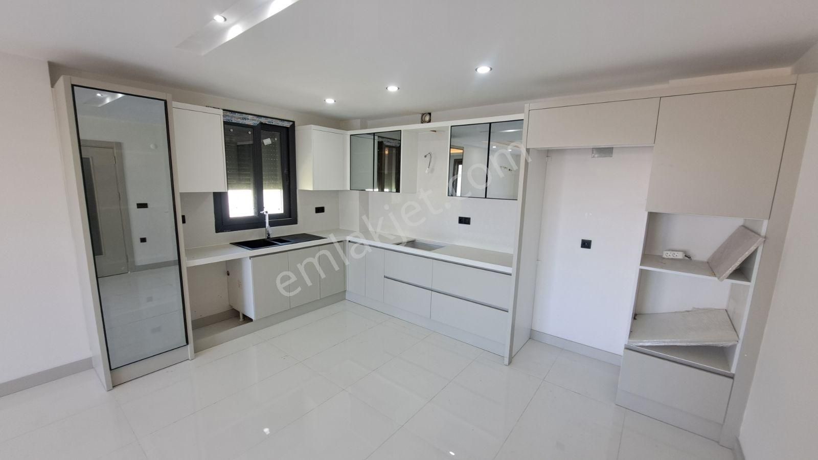 Rezidansta Satılık 2+1 Bahçe Katı Daire