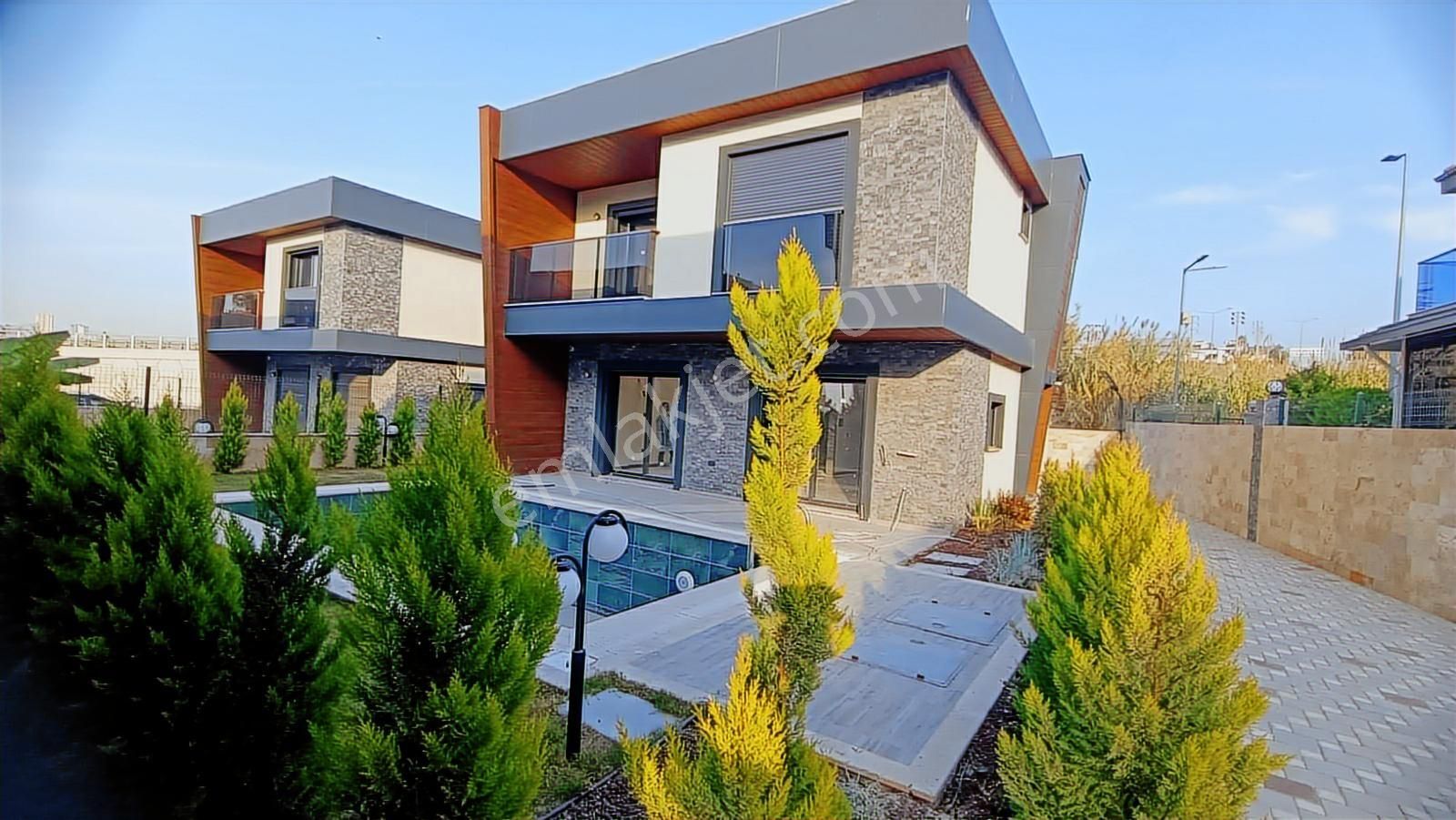 Satılık Özel Havuzlu Deniz Manzaralı Villalar