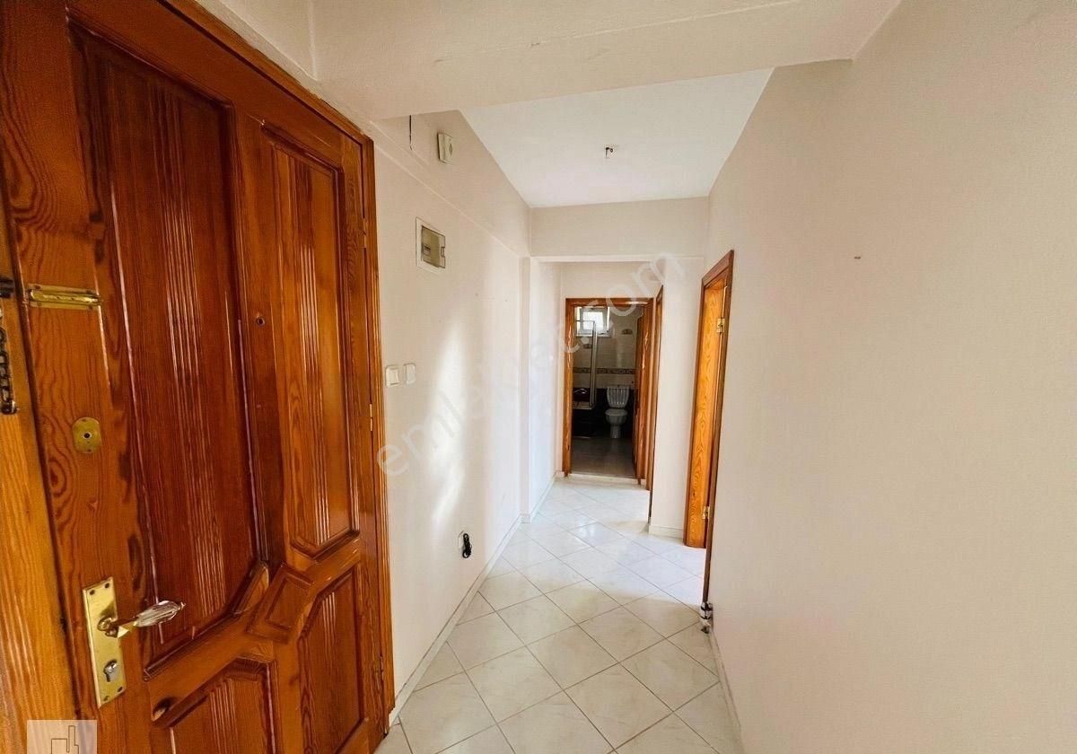 Altınoluk Okullar Bölgesinde Aile Binasın Da Yaz Kış Aileye Kiralık 2+1 Daire - Görsel 10