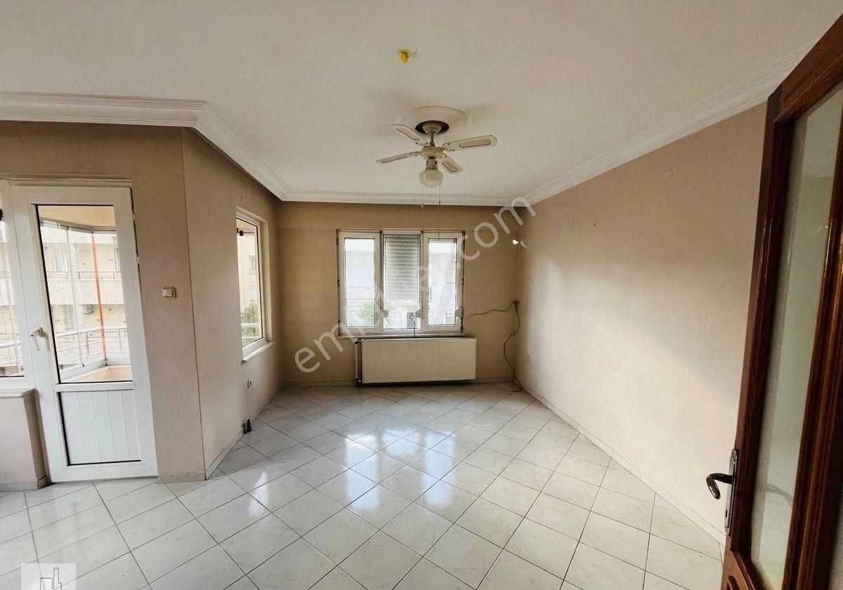 Altınoluk Okullar Bölgesinde Aile Binasın Da Yaz Kış Aileye Kiralık 2+1 Daire - Görsel 19