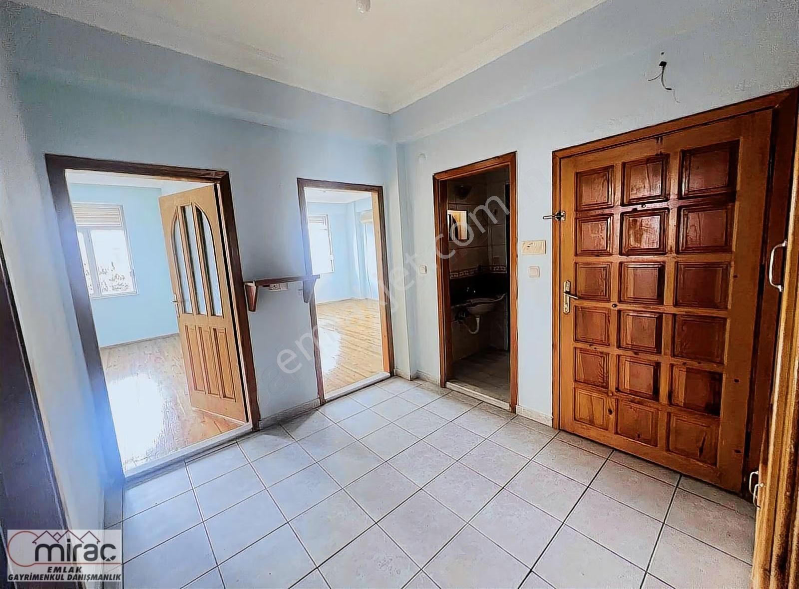 Kavaklı Mahallesi Çarşamba Pazarı Yakını 2+1 Arakat Daire - Görsel 11