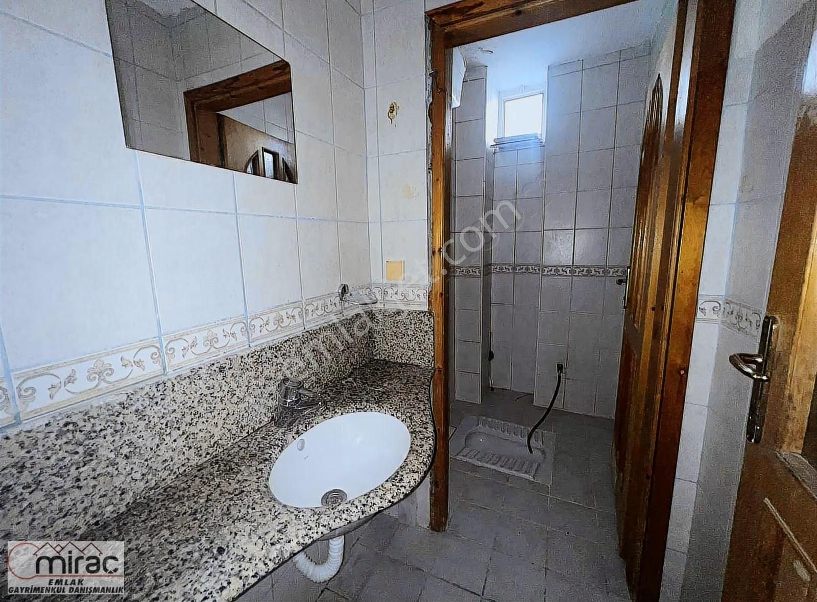 Kavaklı Mahallesi Çarşamba Pazarı Yakını 2+1 Arakat Daire - Görsel 3