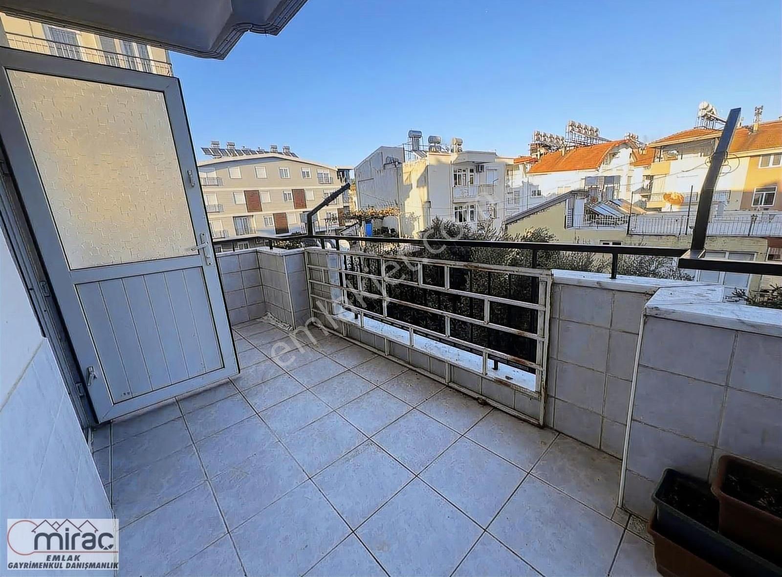 Kavaklı Mahallesi Çarşamba Pazarı Yakını 2+1 Arakat Daire - Görsel 9