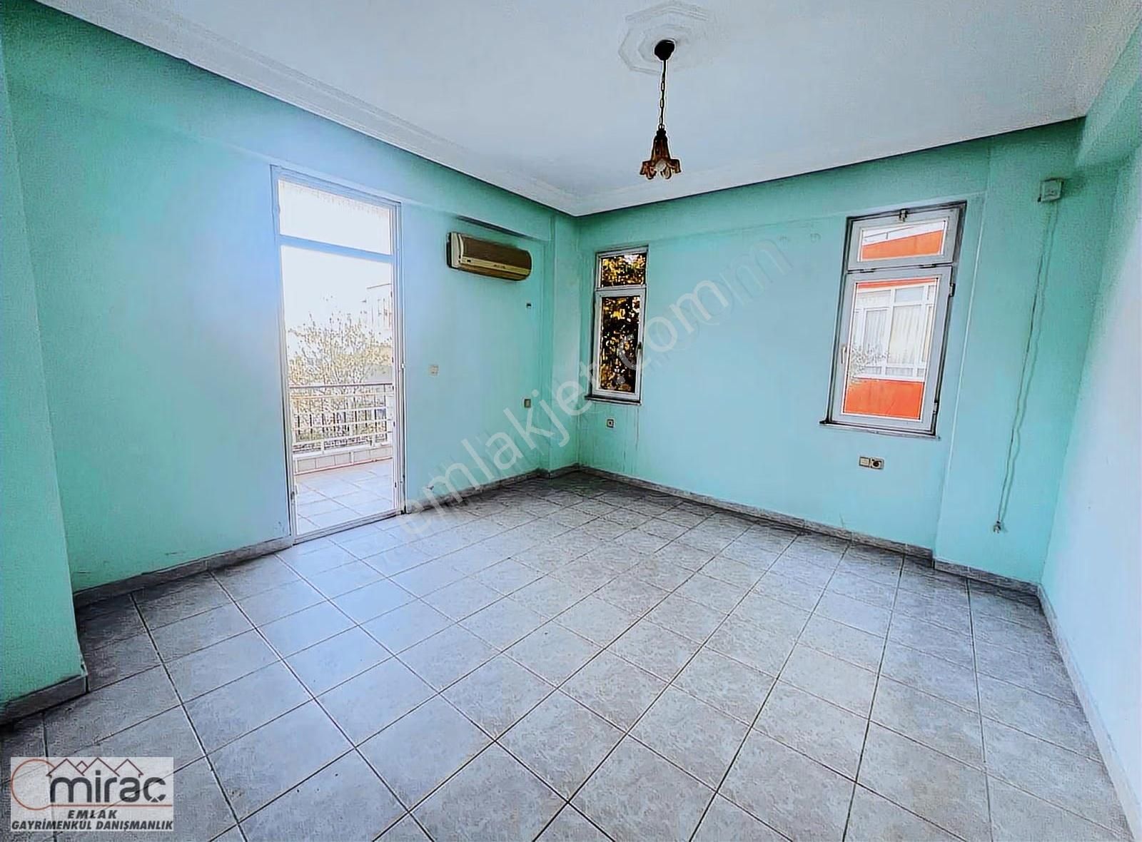 Kavaklı Mahallesi Çarşamba Pazarı Yakını 2+1 Arakat Daire - Görsel 2