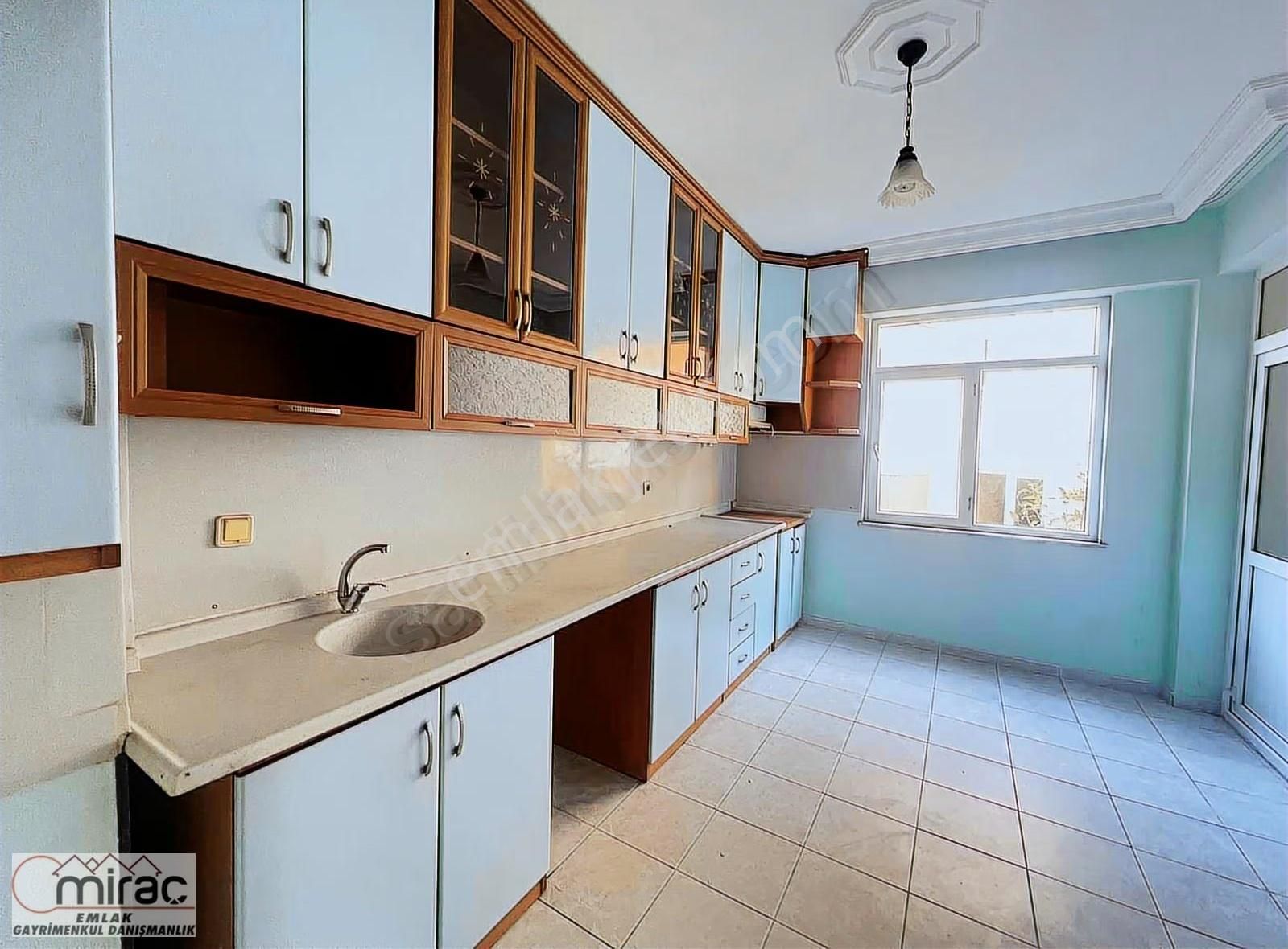 Kavaklı Mahallesi Çarşamba Pazarı Yakını 2+1 Arakat Daire - Görsel 12