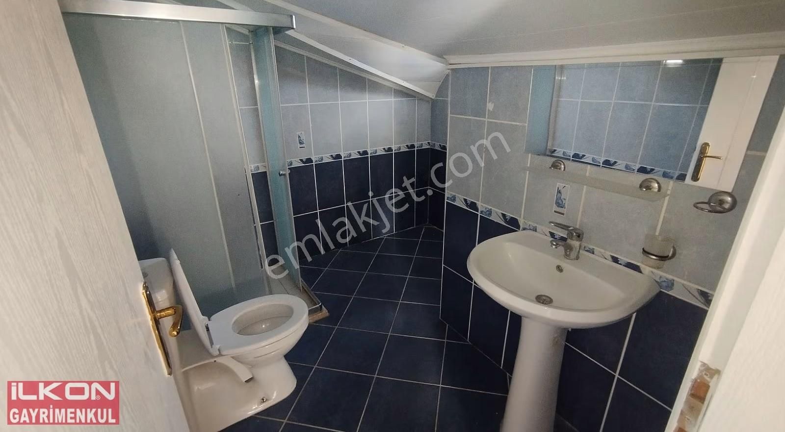 İlkon'dan Foça'da Havuzlu Sitede Kiralık 3+1 Çatı Dubleks Daire - Görsel 14