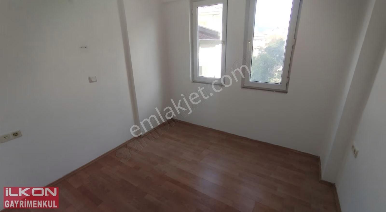 İlkon'dan Foça'da Havuzlu Sitede Kiralık 3+1 Çatı Dubleks Daire - Görsel 4