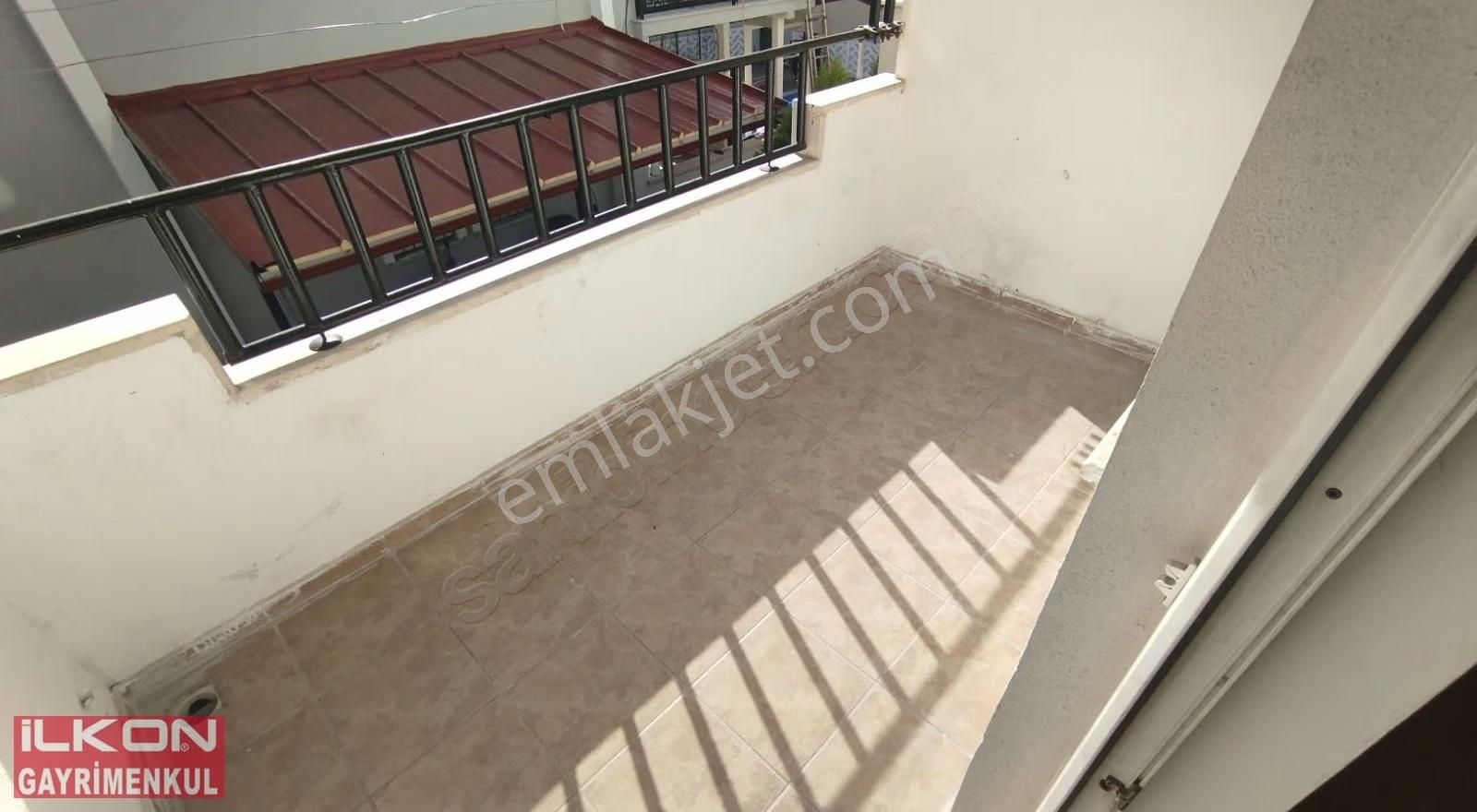 İlkon'dan Foça'da Havuzlu Sitede Kiralık 3+1 Çatı Dubleks Daire - Görsel 17