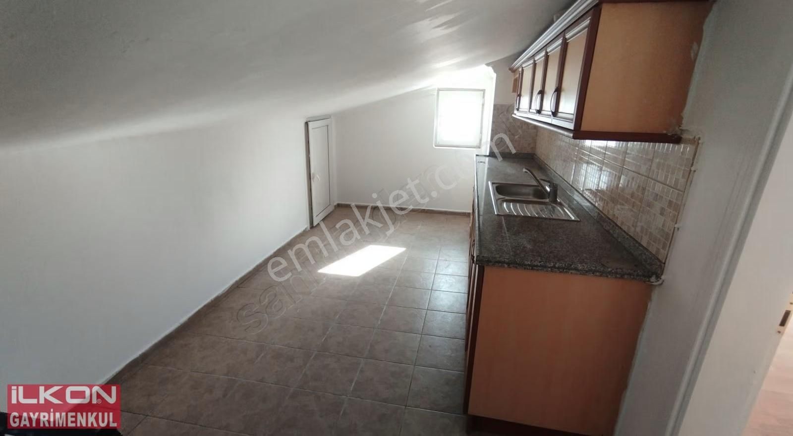 İlkon'dan Foça'da Havuzlu Sitede Kiralık 3+1 Çatı Dubleks Daire - Görsel 9