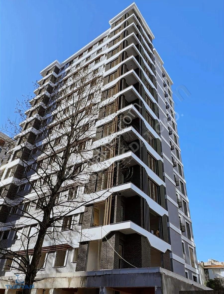 Turyap'tan Kozzy Avm'ye Yürüme Mesafesinde Balkonlu Sıfır 3+1