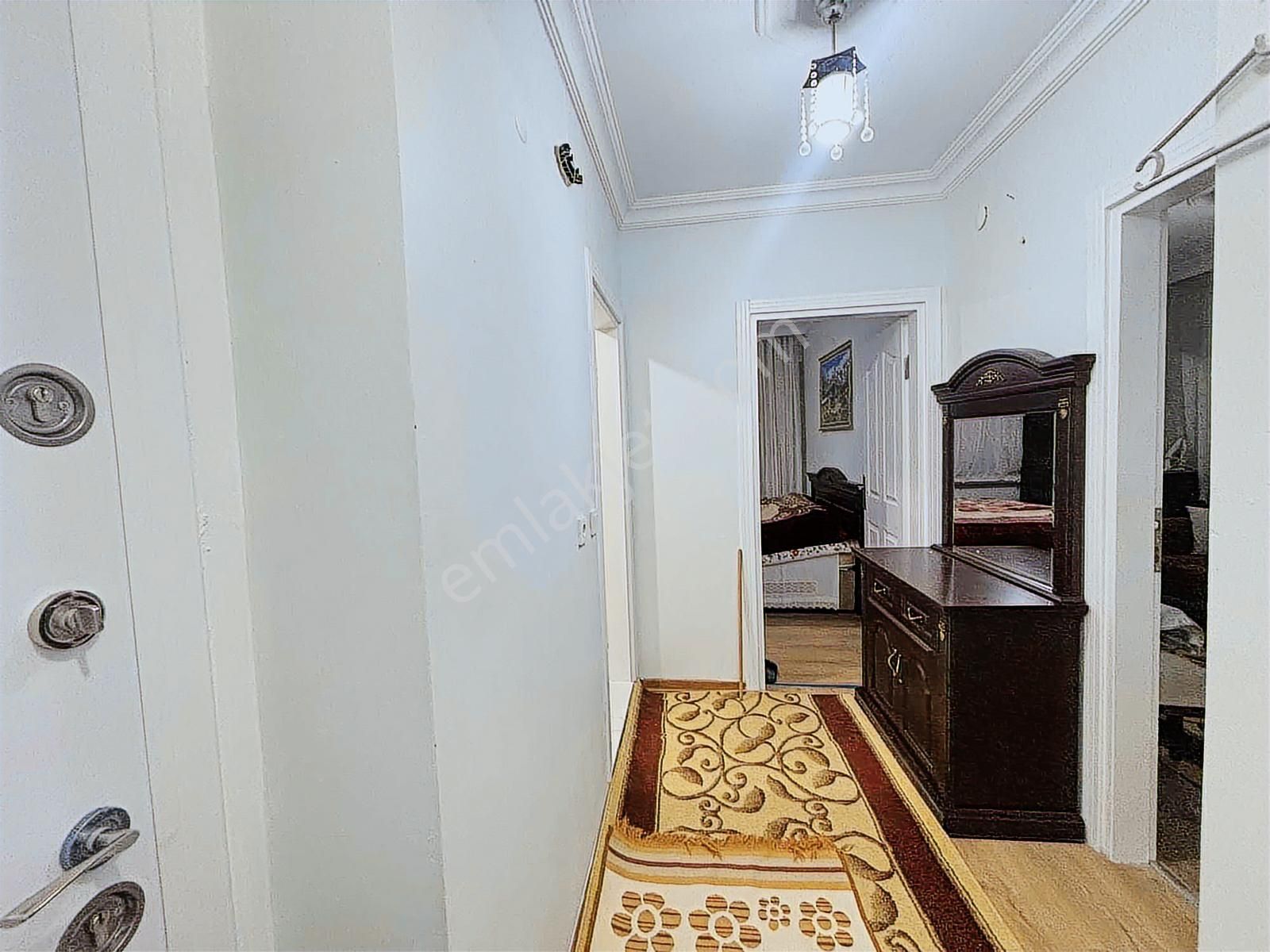 Fa Özbirden Fatih'te Açık Mutfaklı Full Eşyalı Satılık 2+1 Daire - Görsel 2