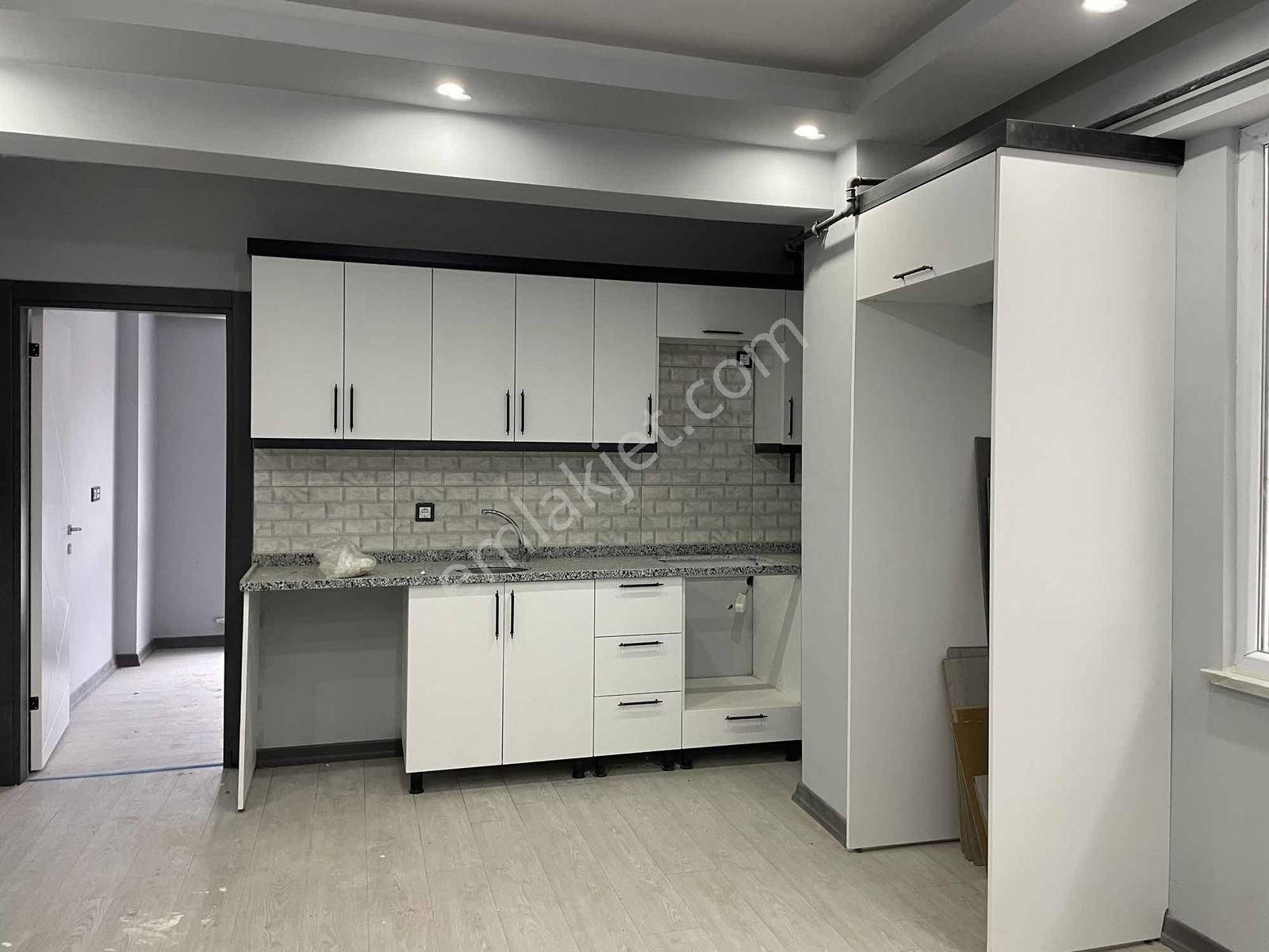 Fa Özbir'den Servis Güzergahına Yakın İskanlı Acil Satılık 1+1 - Görsel 26