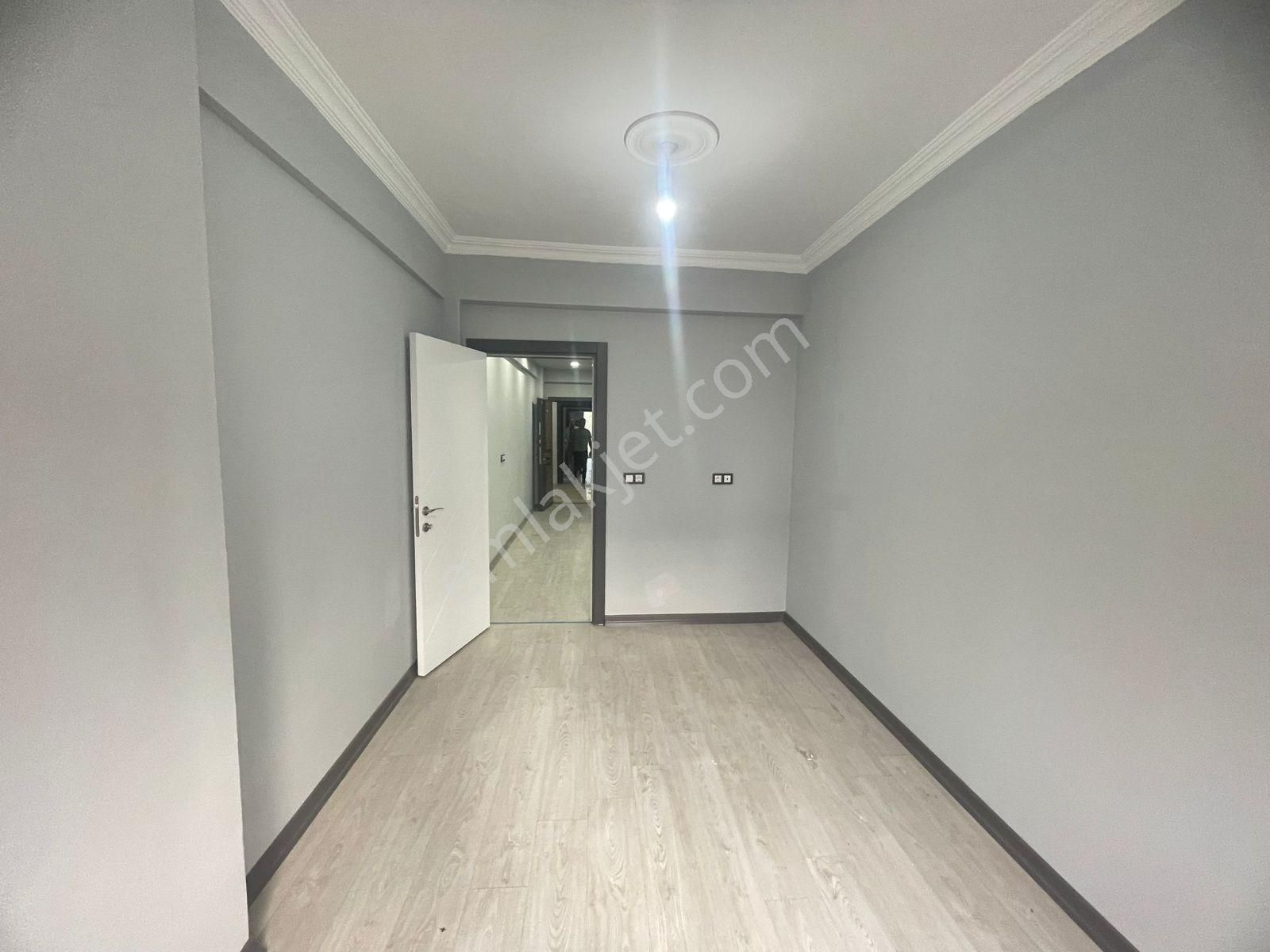 Fa Özbir'den Servis Güzergahına Yakın İskanlı Acil Satılık 1+1 - Görsel 9