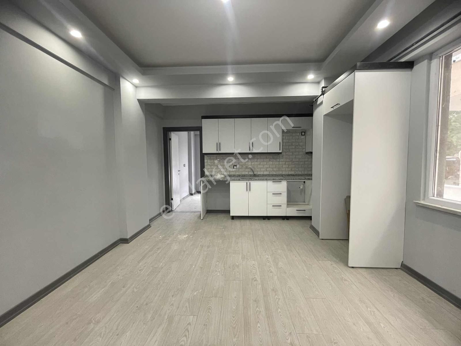 Fa Özbir'den Servis Güzergahına Yakın İskanlı Acil Satılık 1+1