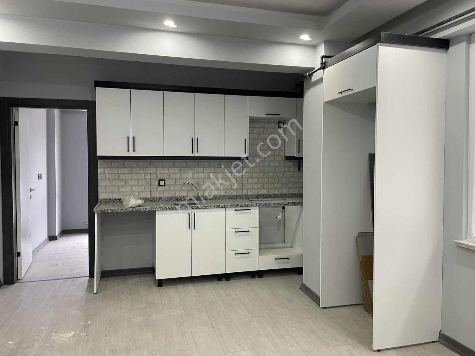 Fa Özbir'den Servis Güzergahına Yakın İskanlı Acil Satılık 1+1 - Görsel 21