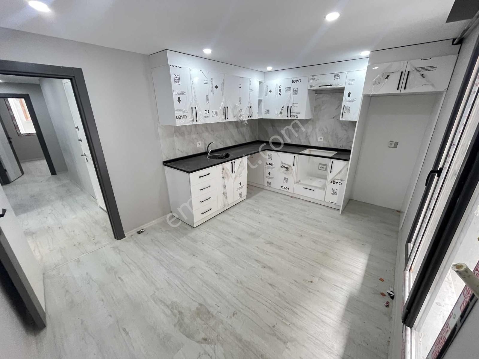 Cad. Ykn. Uğurmumcu Mh 3+1 Sıfır Güney Cephe Yüksek Giriş Daire