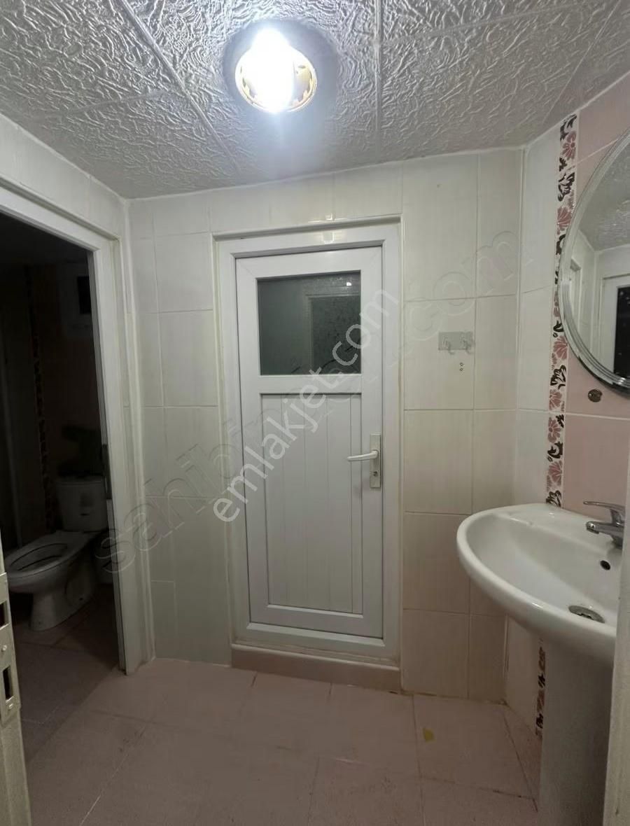 Bursa Emlak Alem-içarşı Merkezinde Arakat 2+1 90m2 Kiralık Daire - Görsel 2