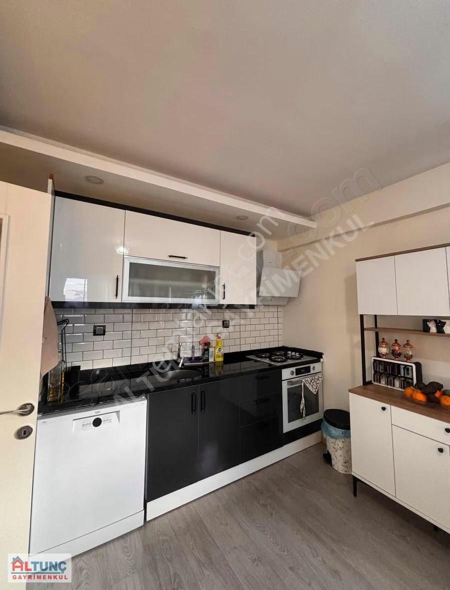 Yılın İlk Fırsatı Masrafsız Arakat 3+1 Satılık Daire - Görsel 12