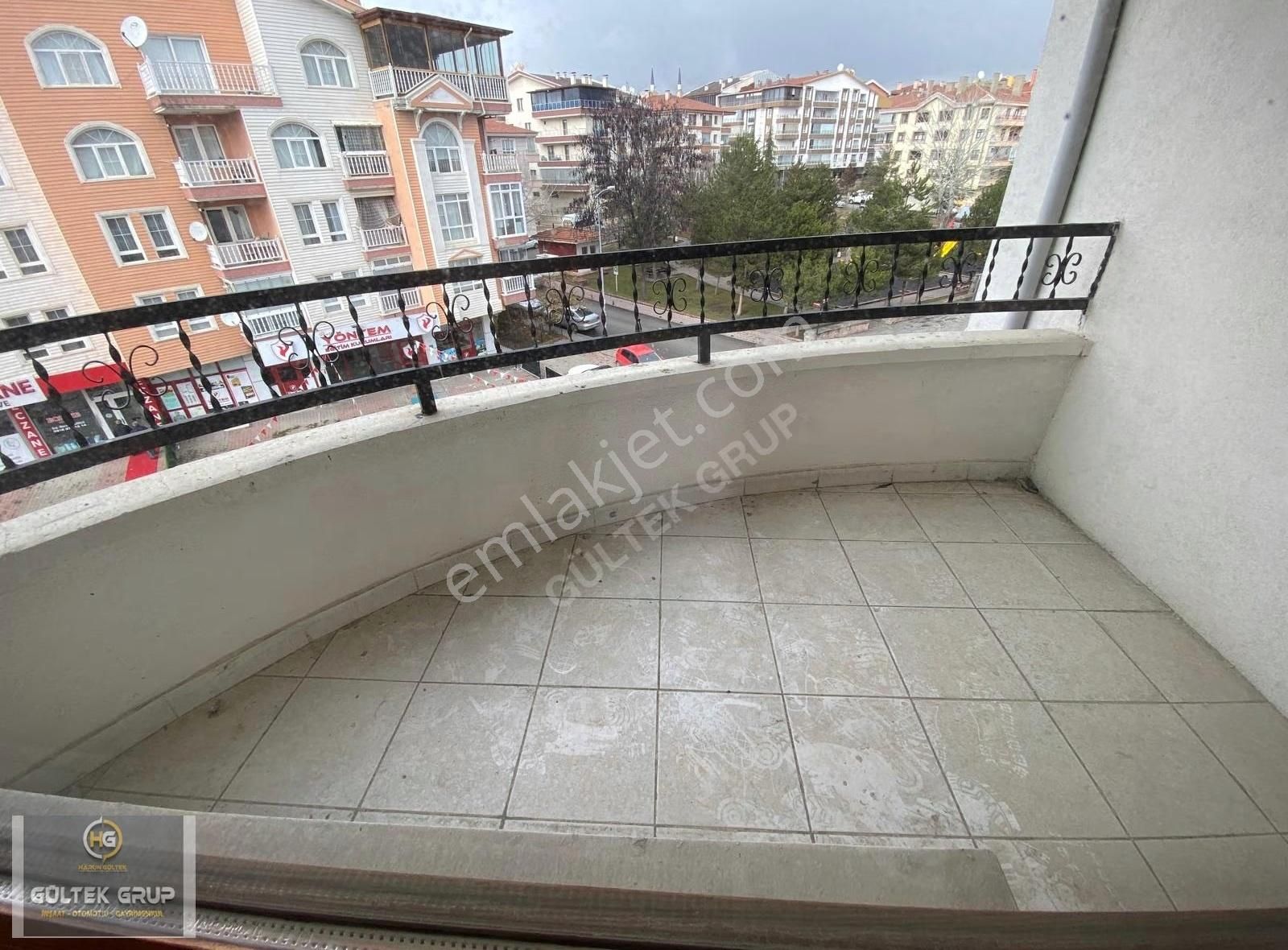 Aşık Veysel Cd Üzeri Katta Oturuma Ve Yatırıma Uygun Ön Cephe ! - Görsel 21